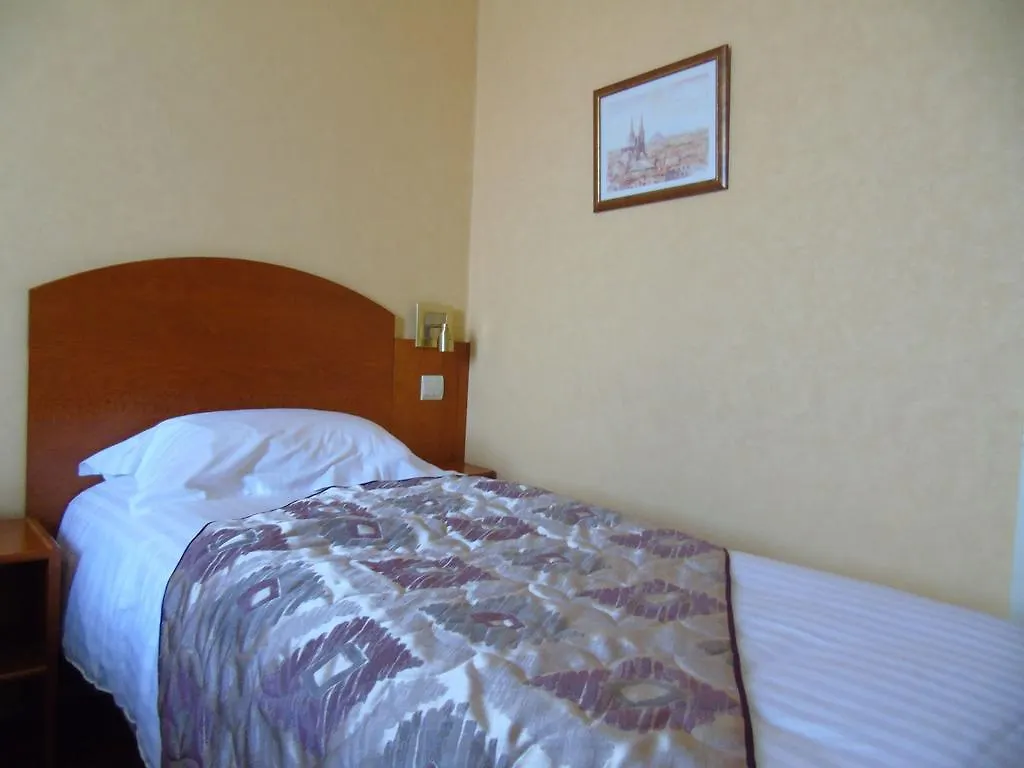 Hotel De Bordeaux Clermont-Ferrand 2*,  France