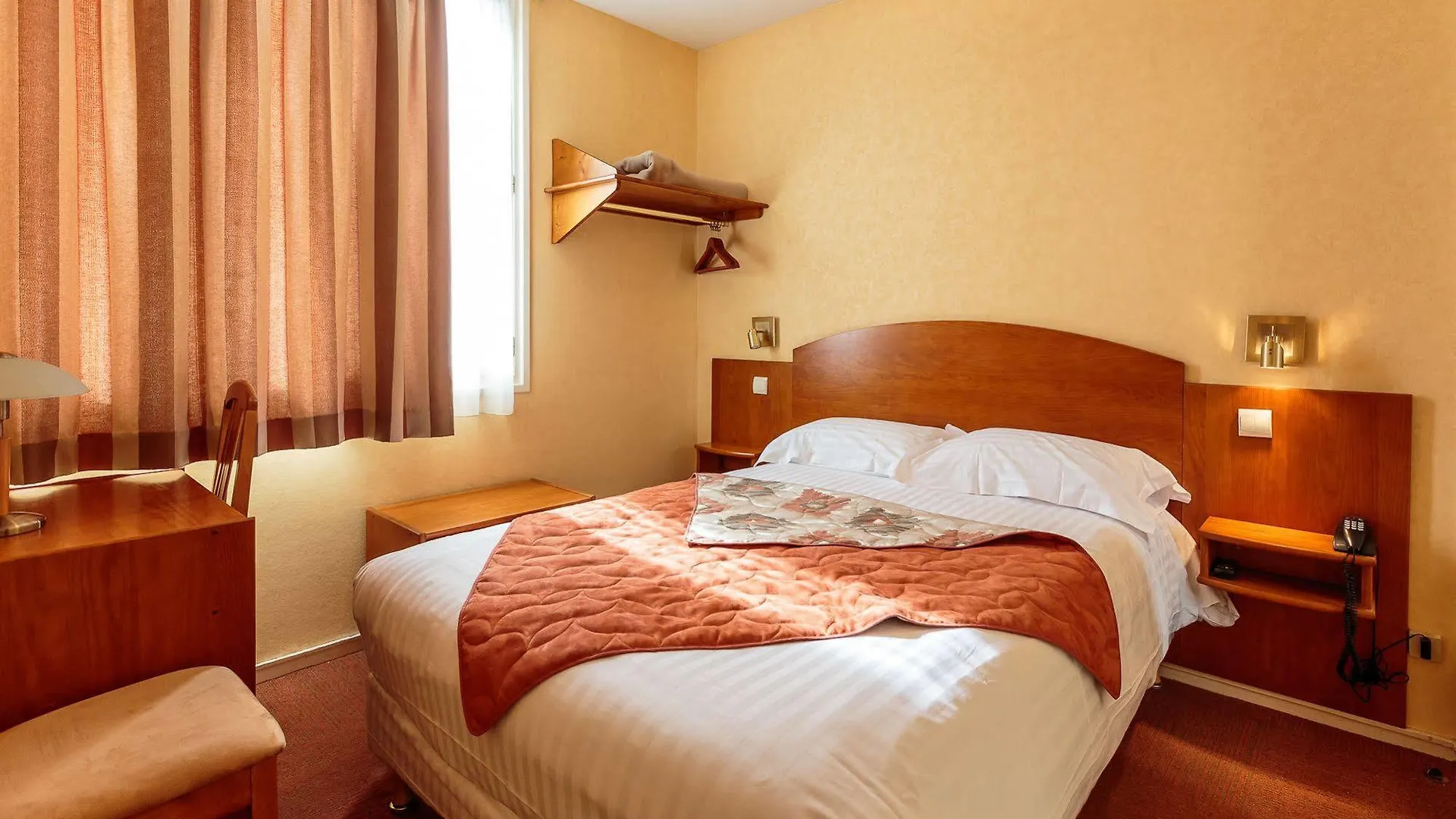 Hotel De Bordeaux Clermont-Ferrand 2*,